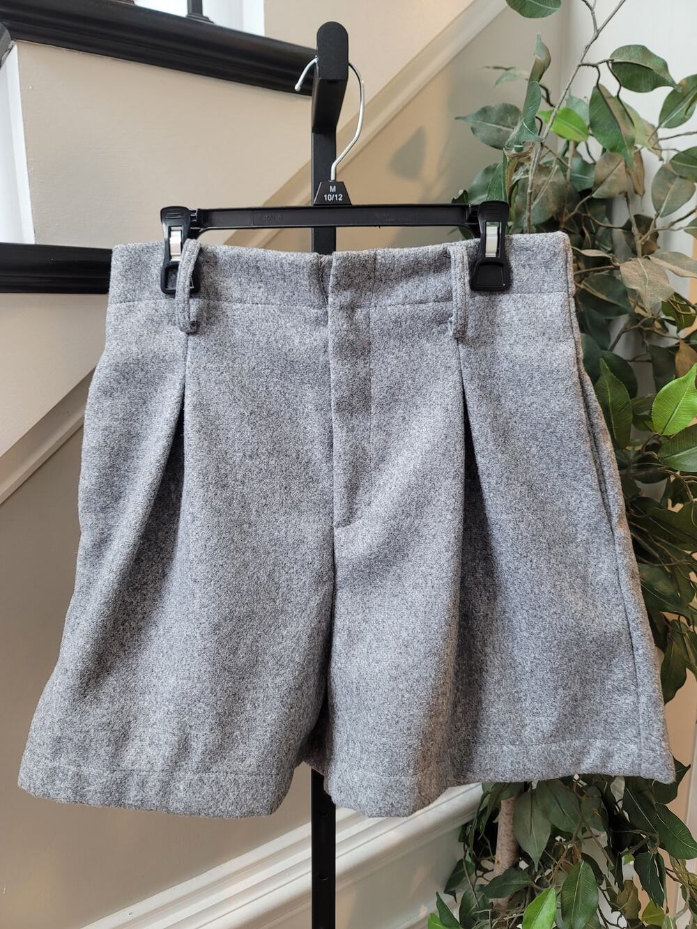 Shein Tweed Shorts Women's Size 4 Gray Textured Heather Elastic Back Belt Loops